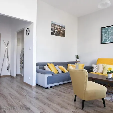 Na Granicy / On The Border Apartment