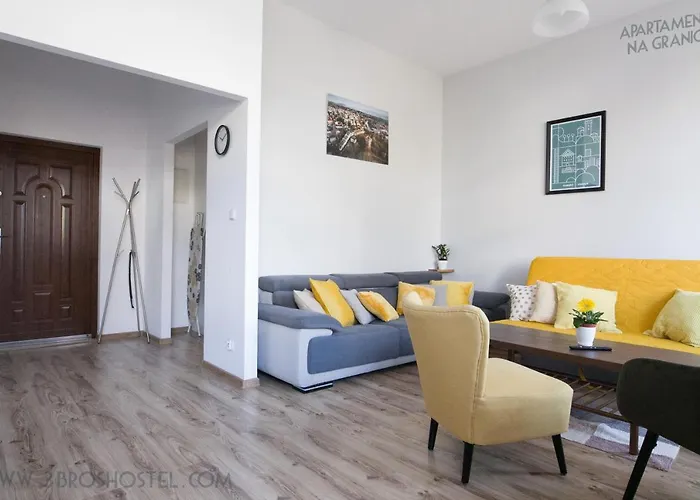 Na Granicy / On The Border Apartment
